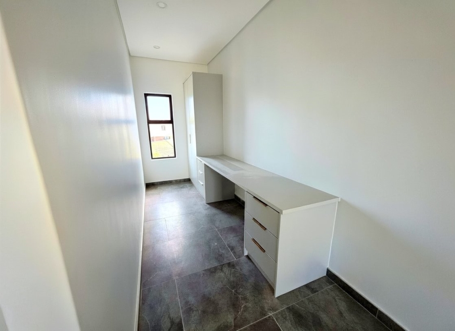 4 Bedroom Property for Sale in Sandown Western Cape